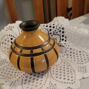 Maize And Gold Bean Pot Vase